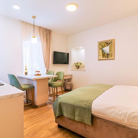 Luxury 2 Bedroom-2 Bathroom Apartment & Studio App With Rooftop Terrace Split Exterior foto