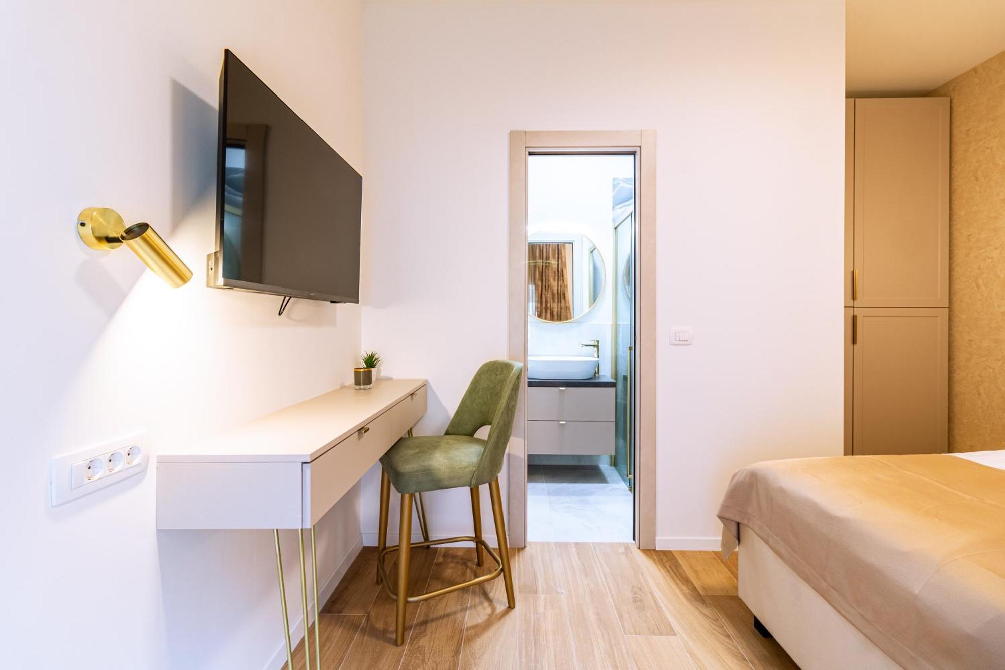 Luxury 2 Bedroom-2 Bathroom Apartment & Studio App With Rooftop Terrace Split Cameră foto