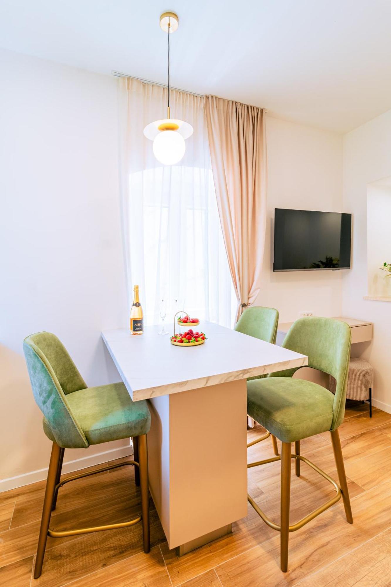 Luxury 2 Bedroom-2 Bathroom Apartment & Studio App With Rooftop Terrace Split Cameră foto