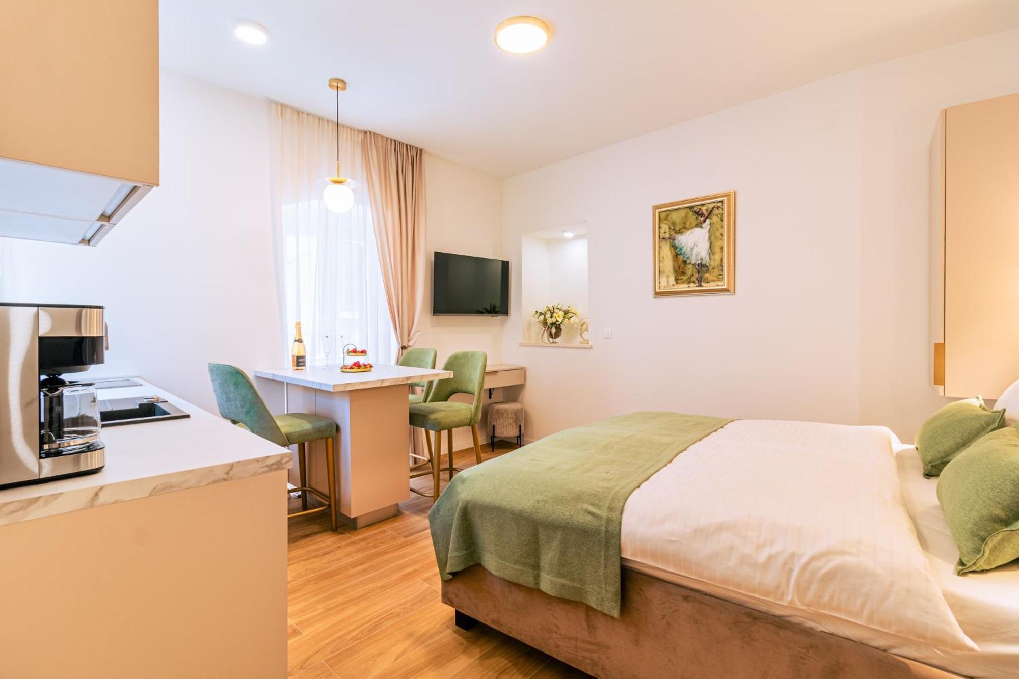 Luxury 2 Bedroom-2 Bathroom Apartment & Studio App With Rooftop Terrace Split Cameră foto